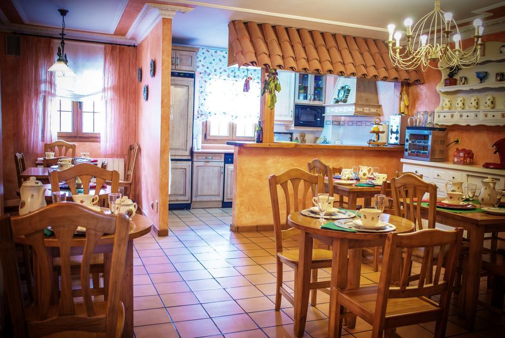 Hosteria Los Laureles Noja Exteriör bild